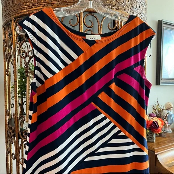 Alyx Ladies Sheath Dress - Picture 2 of 7